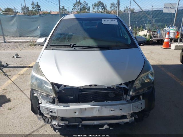 Toyota YARIS L 2015 VNKKTUD39FA045380 Image 13