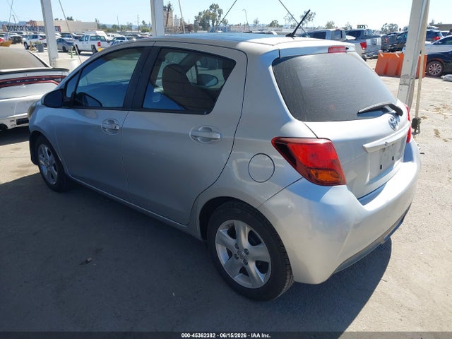 Toyota YARIS L 2015 VNKKTUD39FA045380 Image 3