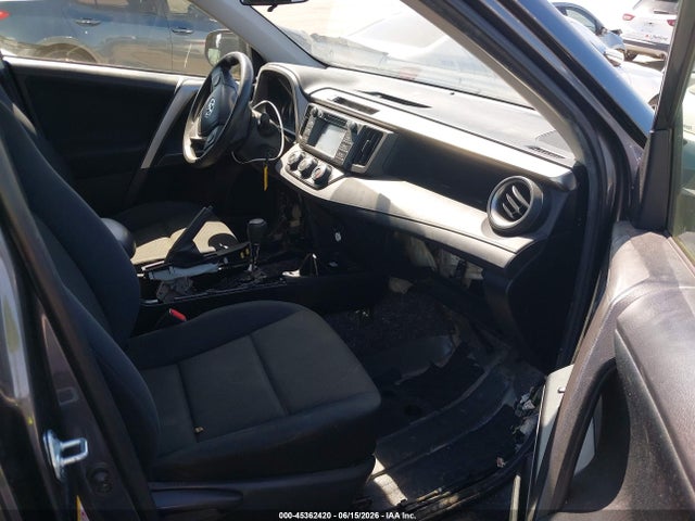 Toyota RAV4 LE 2016 JTMBFREV6GD190941 Image 5