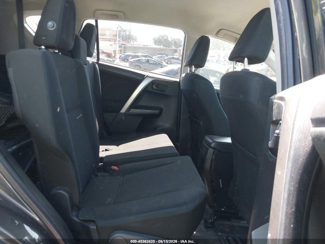 Toyota RAV4 LE 2016 JTMBFREV6GD190941 Image 8