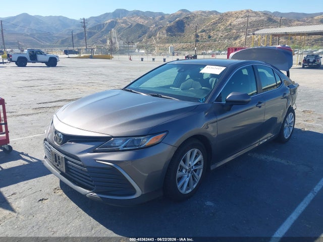 Toyota CAMRY LE 2021 4T1C11AK1MU563665 Image 2