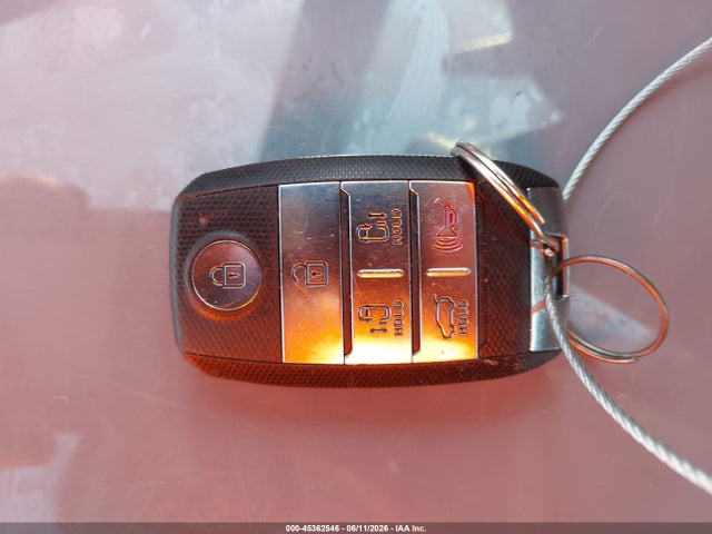 45362546 :رقم المزاد ، KNDMB5C18H6246686 vin ، 2017 Kia Sedona Lx مزاد بيع