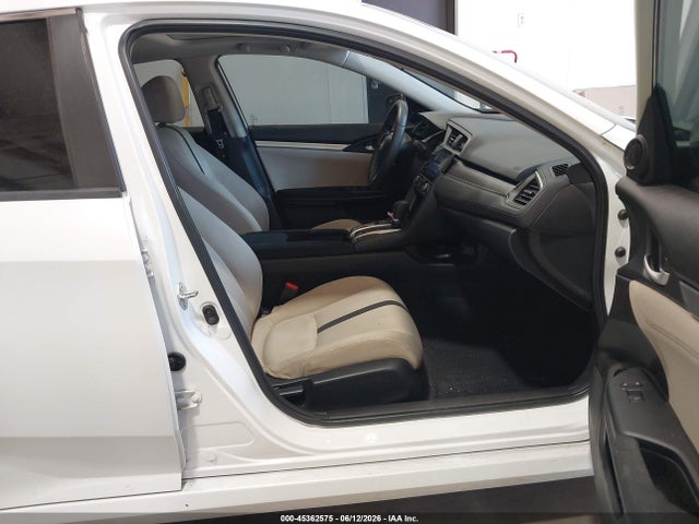 Продажа на аукционе авто 2017 Honda Civic Ex, vin: 19XFC2F76HE067688, номер лота: 45362575