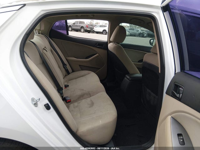 KIA Optima Lx 2014 5XXGM4A72EG313076 Image 8