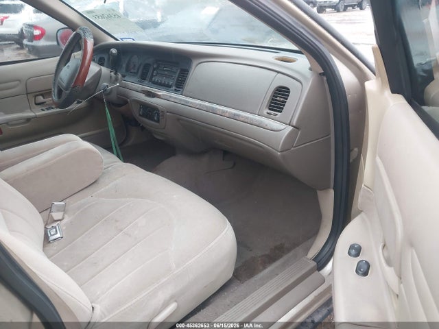 Продажа на аукционе авто 2000 Ford Crown Victoria, vin: 2FAFP73W7YX125627, номер лота: 45362653