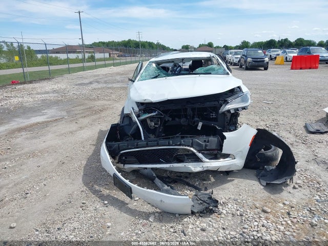 Chrysler 200 C 2016 1C3CCCCB5GN114449 Image 12