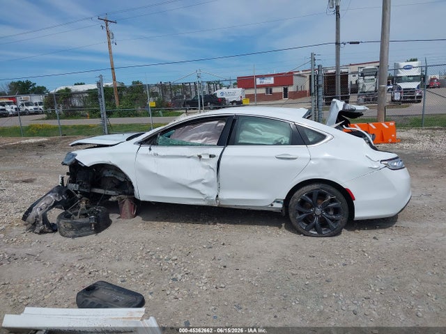 Chrysler 200 C 2016 1C3CCCCB5GN114449 Image 14