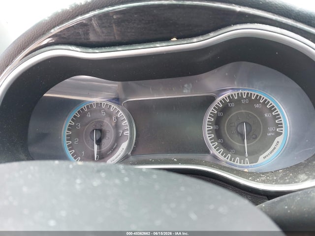 Chrysler 200 C 2016 1C3CCCCB5GN114449 Image 7