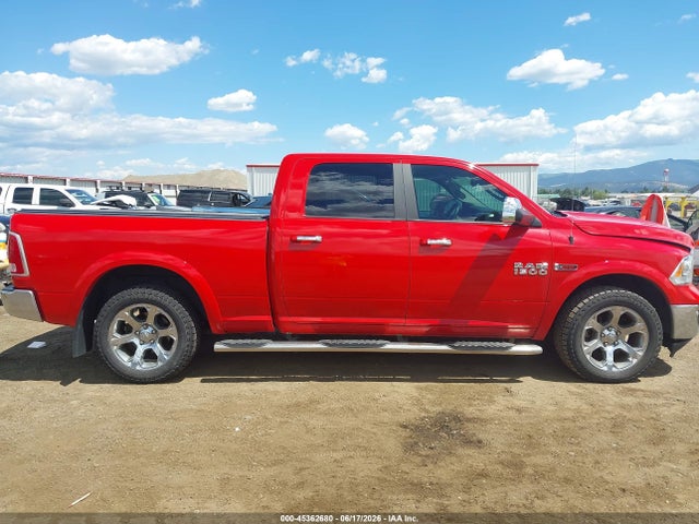 1C6RR7VM9JS258788 RAM 1500 Laramie 4x4 6&#039;4 Box