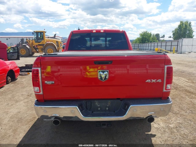 1C6RR7VM9JS258788 RAM 1500 Laramie 4x4 6&#039;4 Box