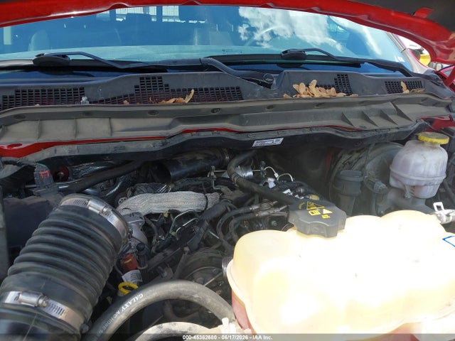 1C6RR7VM9JS258788 RAM 1500 Laramie 4x4 6&#039;4 Box