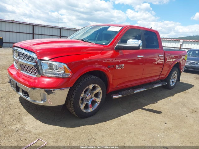 1C6RR7VM9JS258788 RAM 1500 Laramie 4x4 6&#039;4 Box