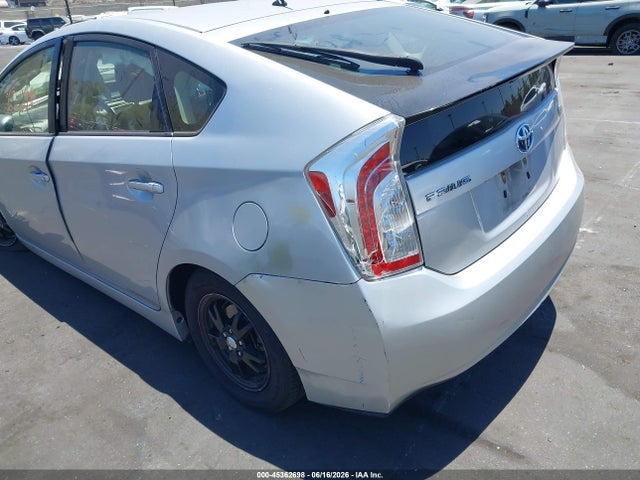 2015 Toyota Prius Two მანქანა იყიდება აუქციონზე, vin: JTDKN3DU3F0462957, აუქციონის ნომერი: 45362698