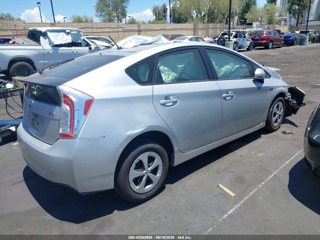 Auction sale of the 2015 Toyota Prius Two, vin: JTDKN3DU3F0462957, lot number: 45362698