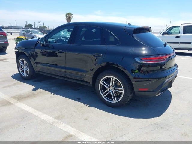 WP1AA2A53PLB17831 Porsche Macan T