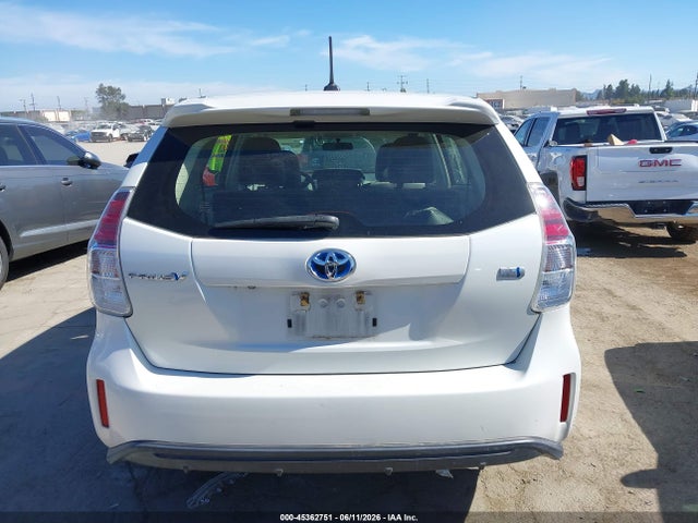 Toyota Prius V Three 2015 JTDZN3EU6FJ017474 Image 16