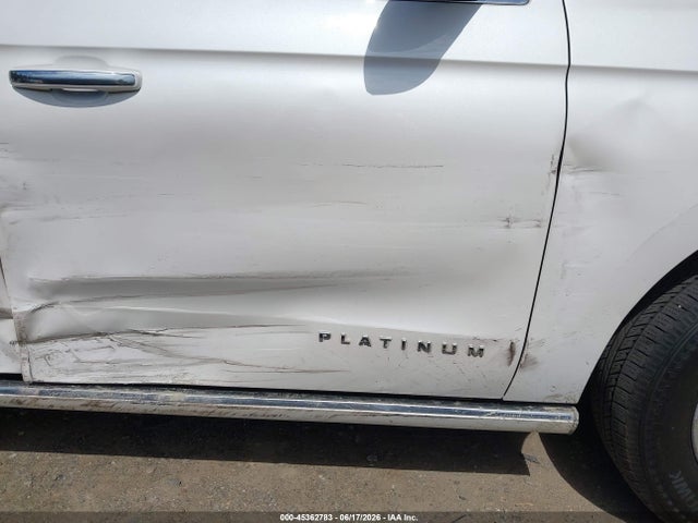 Ford Expedition Platinum 2019 1FMJU1MTXKEA83957 Image 17