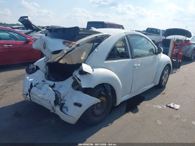 2000 Volkswagen New Beetle Gls მანქანა იყიდება აუქციონზე, vin: 3VWCC21C1YM404410, აუქციონის ნომერი: 45362796