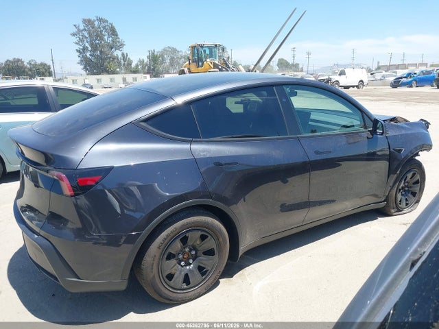 Tesla Model Y 2026 7SAYGDED3TA600244 Image 13