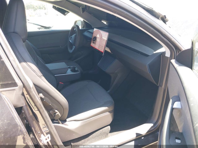 Tesla Model Y 2026 7SAYGDED3TA600244 Image 5
