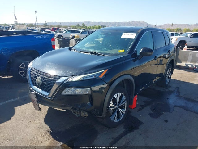 5N1AT3BA3MC746011 Nissan Rogue Sv Fwd