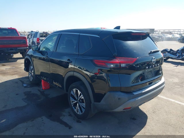 5N1AT3BA3MC746011 Nissan Rogue Sv Fwd