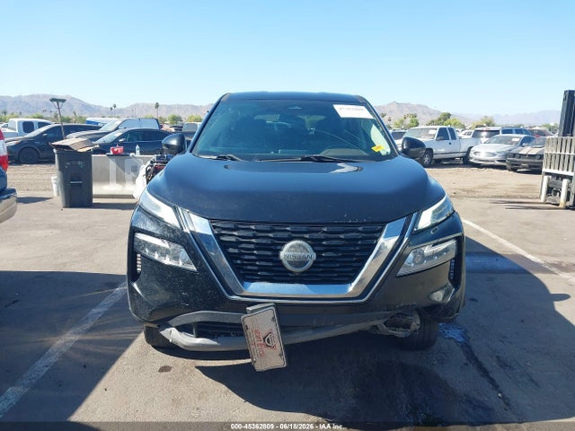 5N1AT3BA3MC746011 Nissan Rogue Sv Fwd
