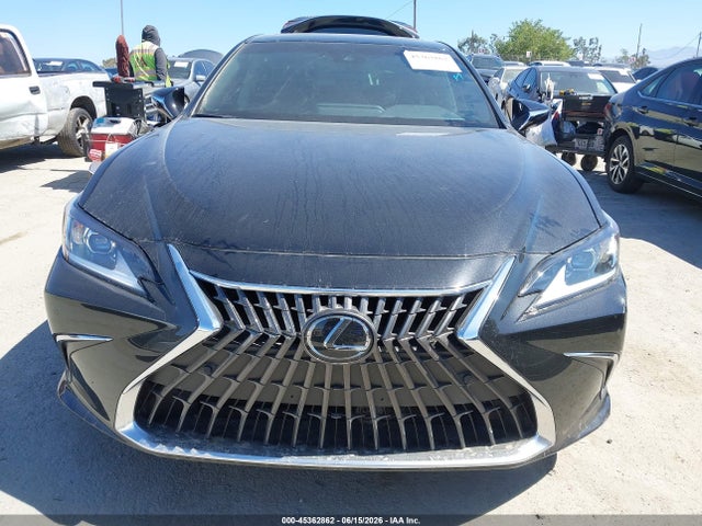 Lexus ES 300H 2025 58ADA1C16SU069526 Image 13