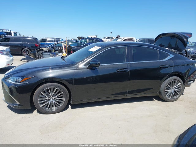 58ADA1C16SU069526 Lexus ES 300H