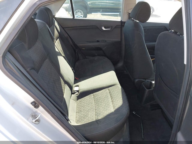 3KPA24AB1KE227746 KIA RIO LX