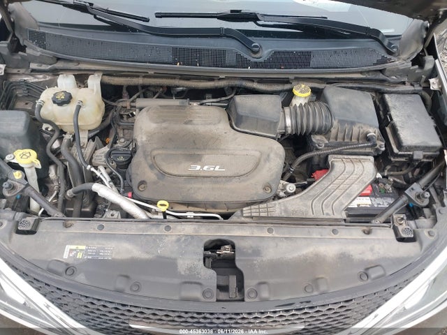 Продаж на аукціоні авто 2017 Chrysler Pacifica Touring-l, vin: 2C4RC1BG9HR777163, номер лоту: 45363038