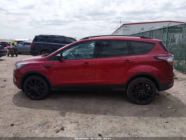 1FMCU9HD1JUD35688 Ford ESCAPE SEL