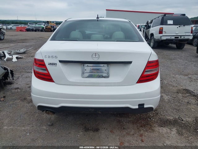 Продаж на аукціоні авто 2013 Mercedes-benz C 250 Sport, vin: WDDGF4HBXDA763644, номер лоту: 45363084