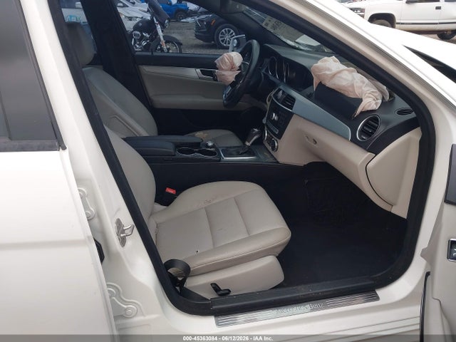 Продаж на аукціоні авто 2013 Mercedes-benz C 250 Sport, vin: WDDGF4HBXDA763644, номер лоту: 45363084