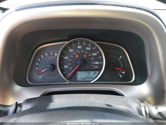 JTMBFREV8FD099927 Toyota RAV4 LE