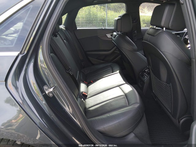 45363126 :رقم المزاد ، WAUFNAF40HN069424 vin ، 2017 Audi A4 Prestige مزاد بيع