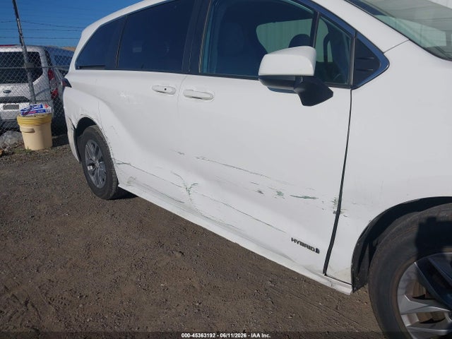 Toyota SIENNA LE 2021 5TDKRKEC3MS065196 Image 6