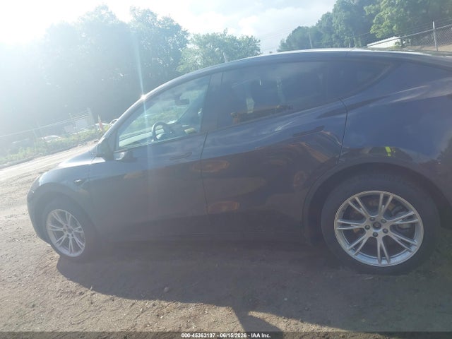 Продаж на аукціоні авто 2024 Tesla Model Y Long Range Dual Motor All-wheel Drive, vin: 7SAYGDEE4RA274441, номер лоту: 45363197