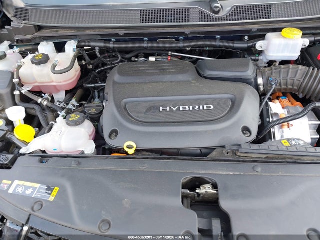 Chrysler Pacifica Hybrid Limited 2023 2C4RC1S71PR592569 Image 10