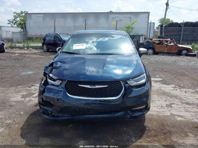 Chrysler Pacifica Hybrid Limited 2023 2C4RC1S71PR592569 Image 12