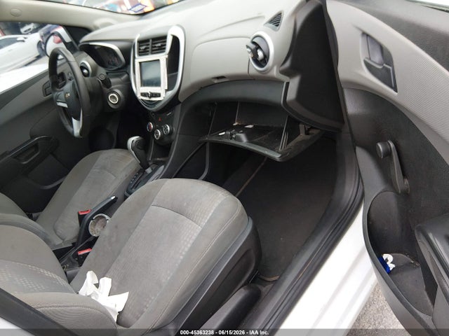 Chevrolet Sonic Ls Auto 2017 1G1JB5SH7H4174983 Image 5