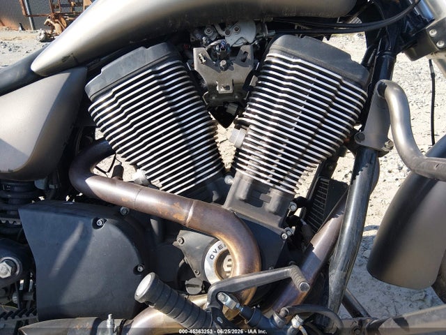 45363253 :رقم المزاد ، 5VPCA36N2B3006514 vin ، 2011 Victory Motorcycles Kingpin 8-ball مزاد بيع