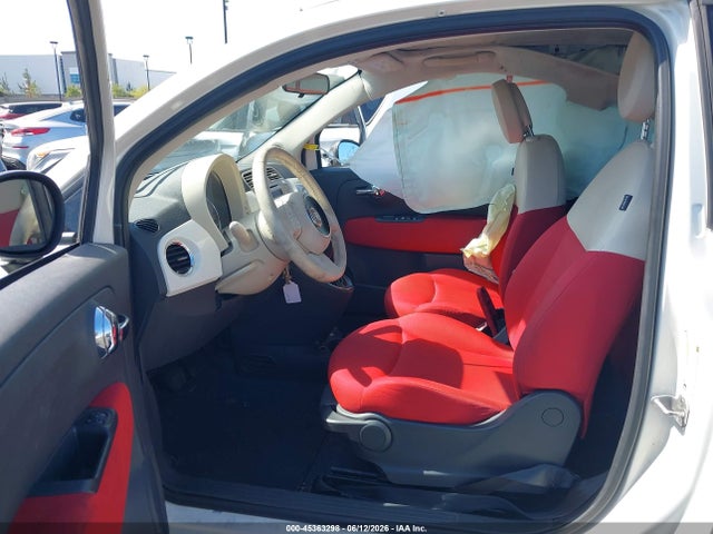 45363298 :رقم المزاد ، 3C3CFFDR7DT698210 vin ، 2013 Fiat 500c Pop مزاد بيع