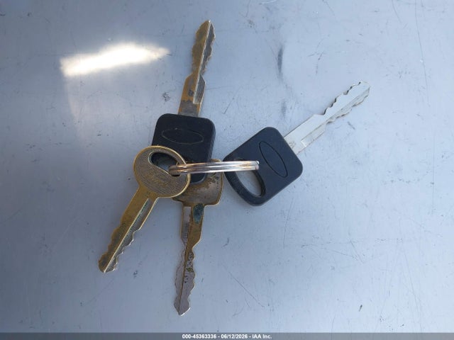 45363336 :رقم المزاد ، 2FACP73W3NX180994 vin ، 1992 Ford Crown Victoria مزاد بيع