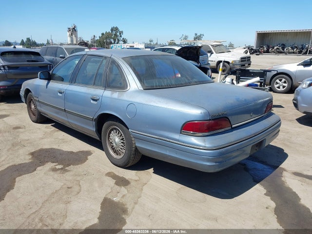 45363336 :رقم المزاد ، 2FACP73W3NX180994 vin ، 1992 Ford Crown Victoria مزاد بيع