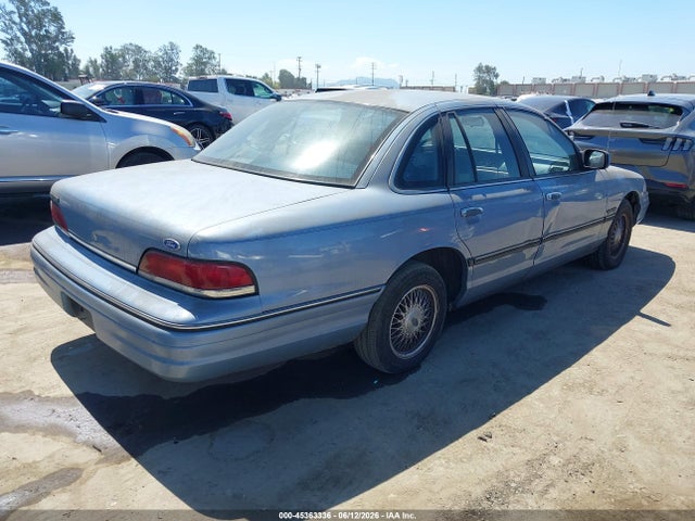 45363336 :رقم المزاد ، 2FACP73W3NX180994 vin ، 1992 Ford Crown Victoria مزاد بيع