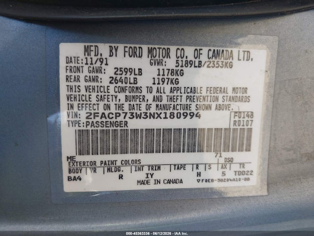 45363336 :رقم المزاد ، 2FACP73W3NX180994 vin ، 1992 Ford Crown Victoria مزاد بيع