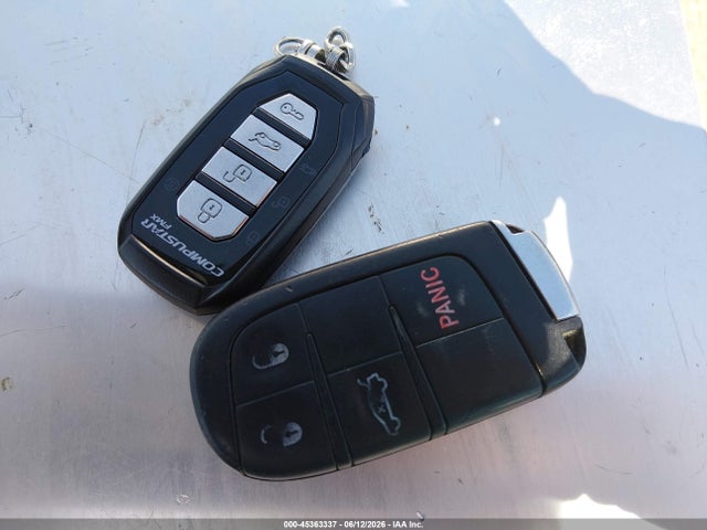 Продаж на аукціоні авто 2015 Chrysler 200 Limited, vin: 1C3CCCABXFN714689, номер лоту: 45363337