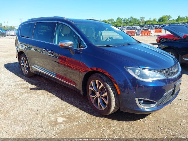Продажа на аукционе авто 2017 Chrysler Pacifica Limited, vin: 2C4RC1GGXHR643402, номер лота: 45363362