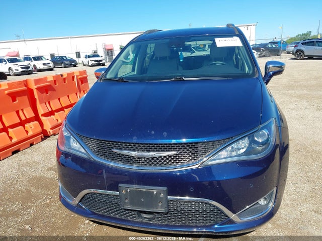 Продажа на аукционе авто 2017 Chrysler Pacifica Limited, vin: 2C4RC1GGXHR643402, номер лота: 45363362